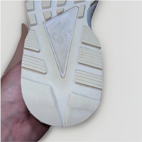 Nike Women Air Huarache Running Sneakers White Platinum Gum Size: 7.5 used - Picture 8 of 12